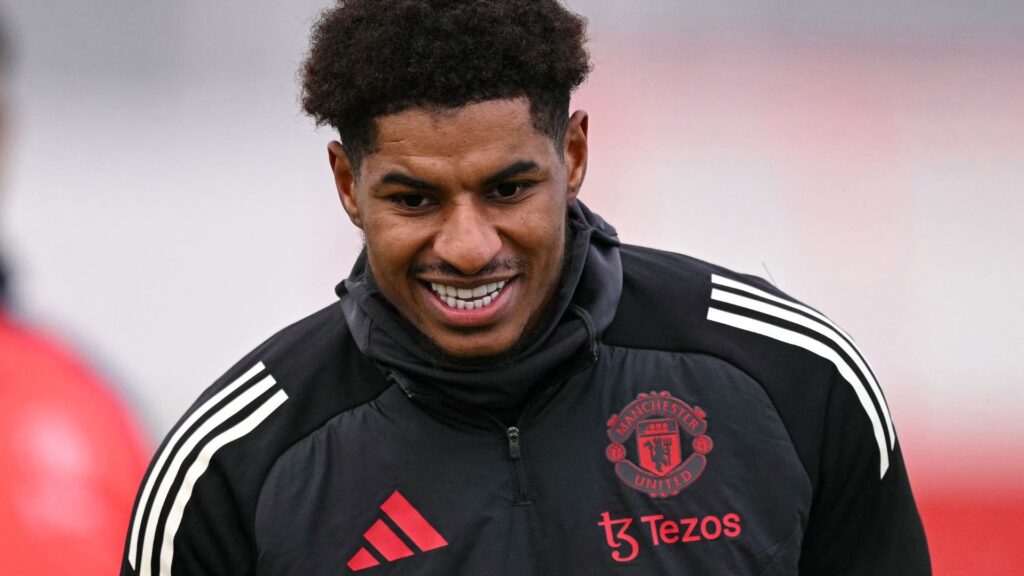 Marcus Rashford vai reforçar o ataque do Barcelona (Foto: Oli Scarff/AFP)