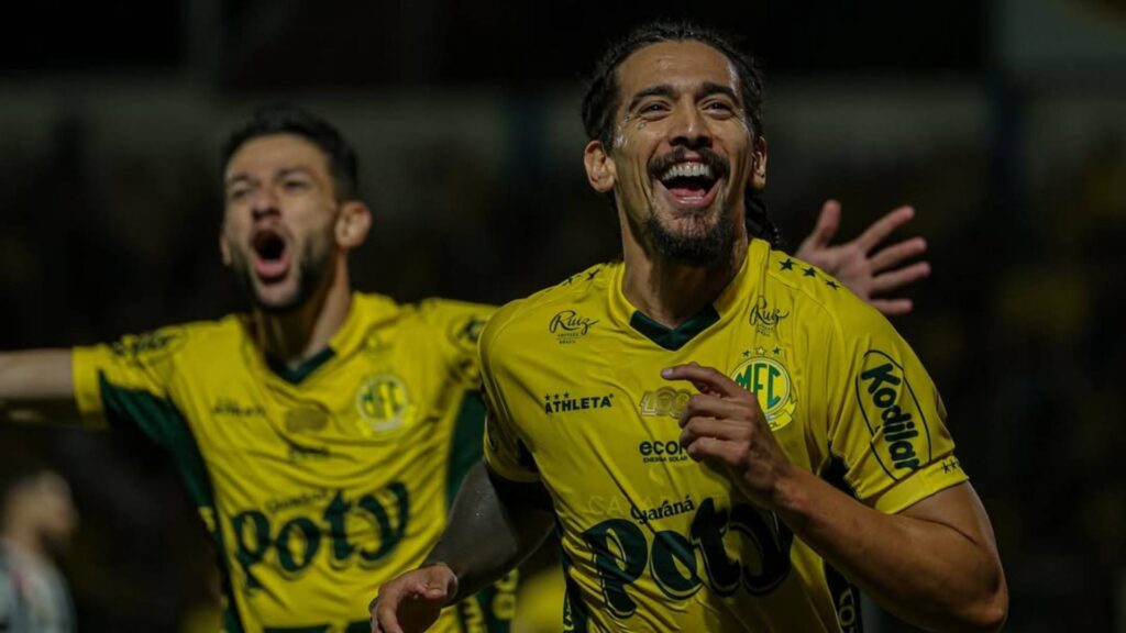 Da Costa, Reinaldo e Cristian marcaram os gols da vitória da equipe. Foto: JP Pinheiro/Agência Mirassol