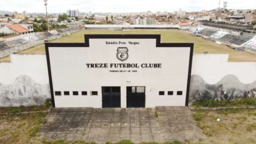 Estádio Presidente Vargas, casa do Treze-PB (Foto: Reprodução)