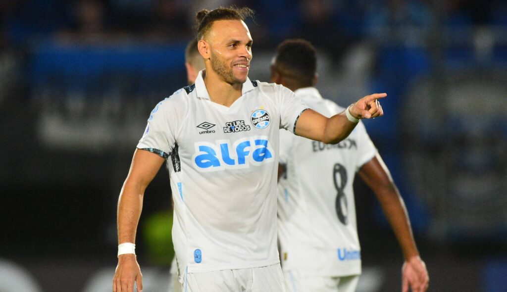 Martin Braithwaite é o artilheiro do time na temporada. Foto: DANIEL DUARTE / AFP