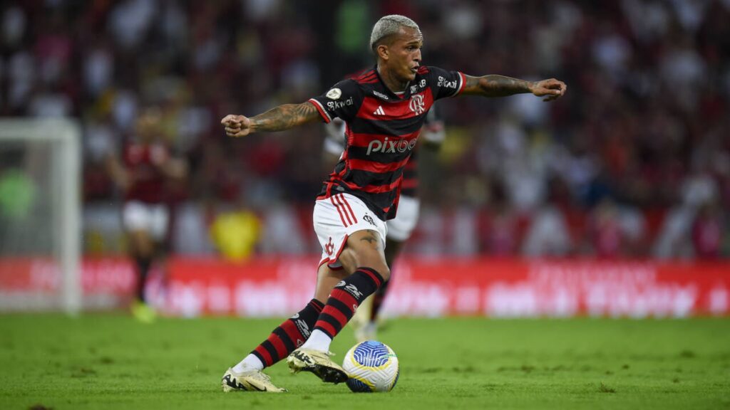 Wesley deve deixar o Flamengo e assinar com a Roma (Foto: Marcelo Cortes/CRF)