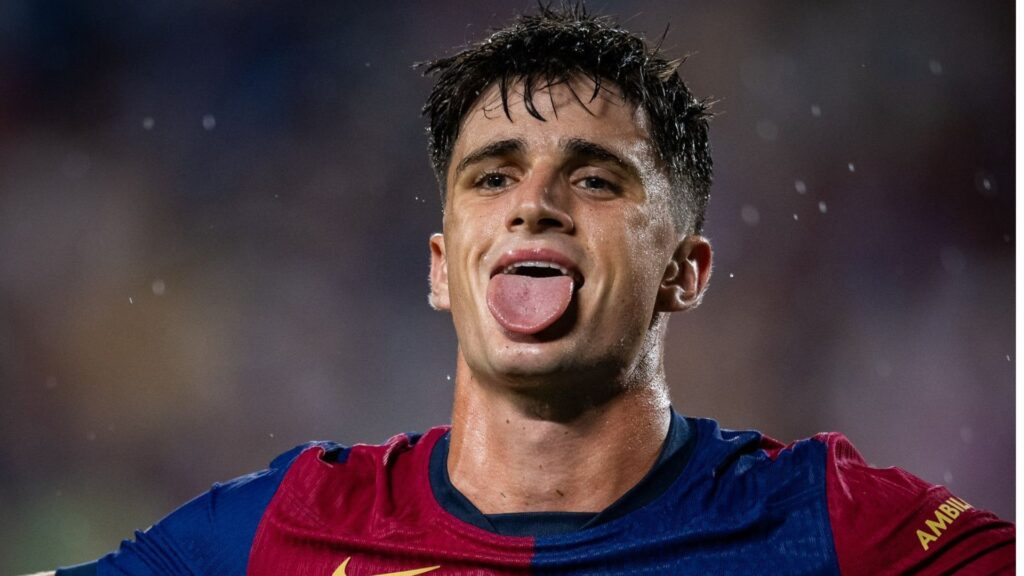 Pau Víctor comemora gol pelo Barcelona