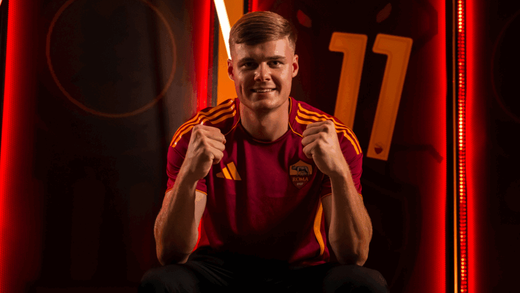 Irlandês Evan Ferguson é o novo camisa 11 da Roma