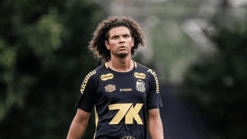 Willian Arão desfalcará o Santos diante do Sport