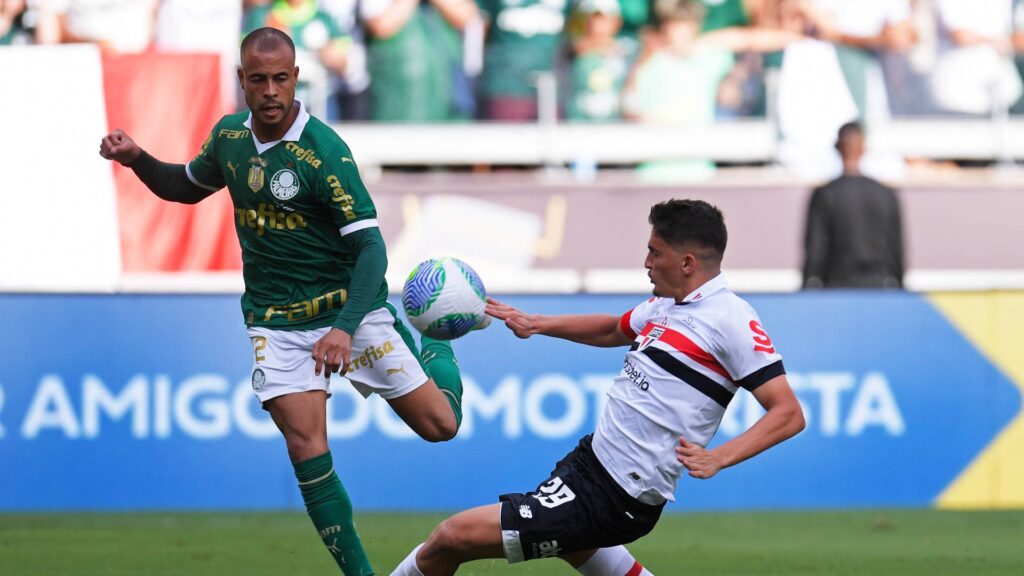 Mayke atuando pelo Palmeiras em clássico contra o São Paulo. Foto: DOUGLAS MAGNO / AFP