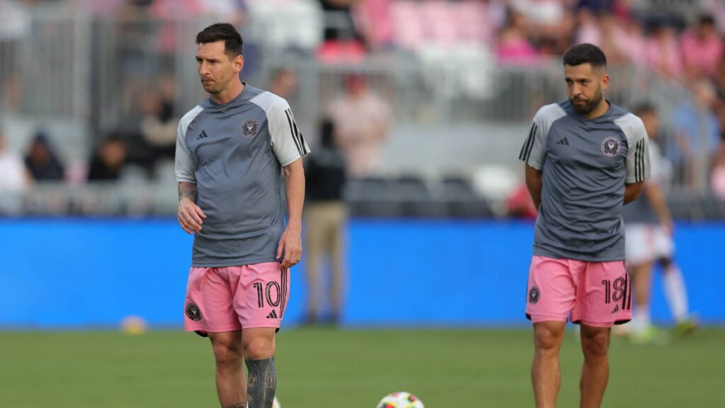 Messi e Jordi Alba não compareceram ao All-Star Games da MLS. Foto: Chris ARJOON / AFP