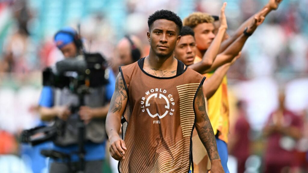 Meia Lucas Ribeiro está na mira do Fluminense (Foto: Chandan Khanna/AFP)