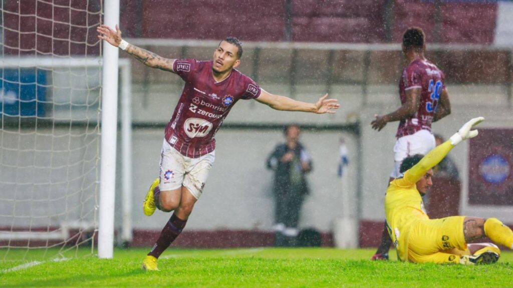 Caxias é o líder da Série C