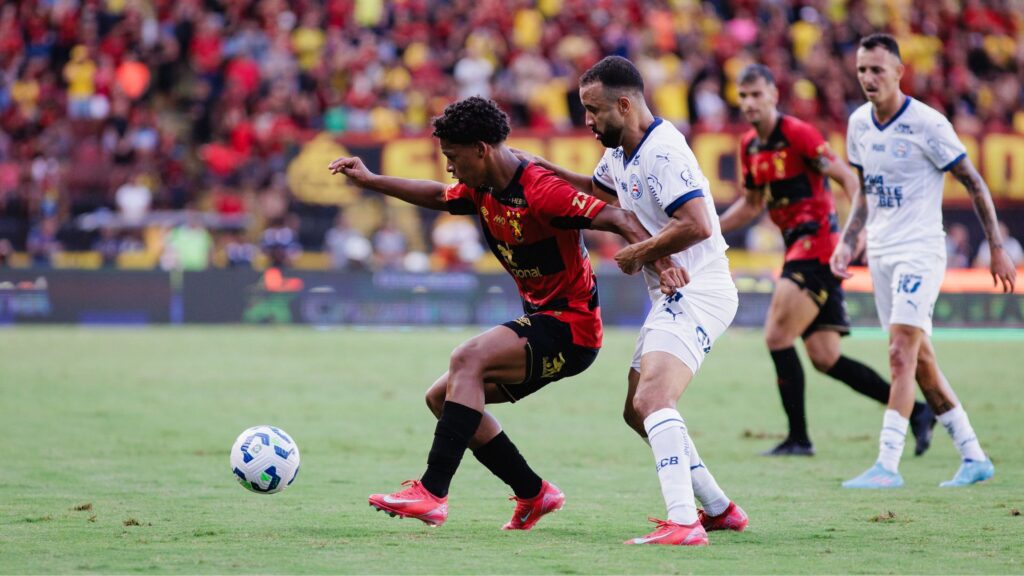 Sport e Bahia ficaram no empate pelo Brasileirão (Foto: Paulo Paiva/SCR)