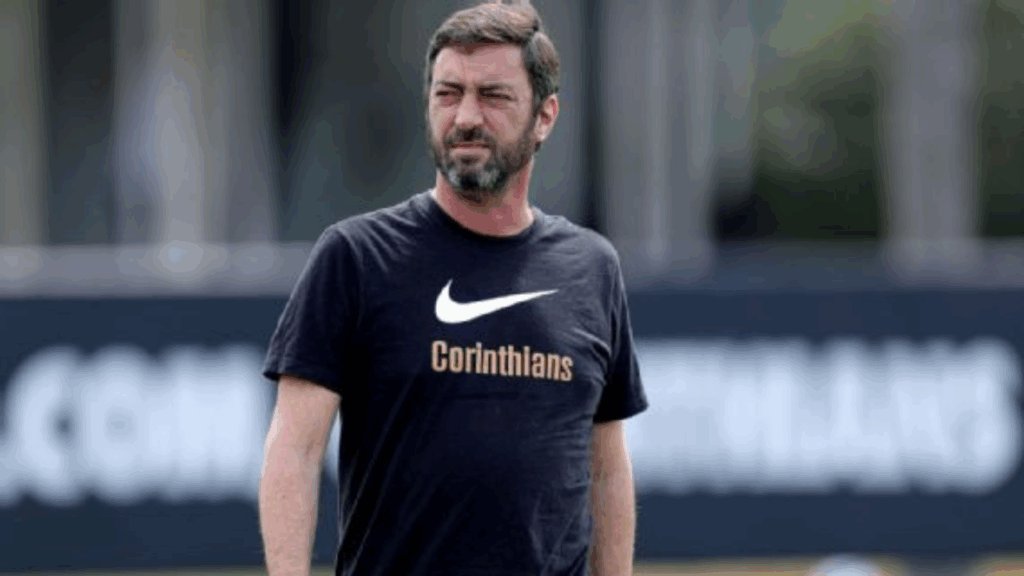 Duílio Monteiro Alves foi presidente do Corinthians no triênio 2021-2023