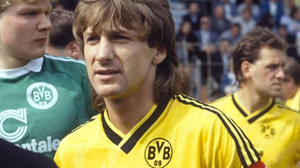 Frank Mill atuou no Borussia Dortmund (Foto: Reprodução)