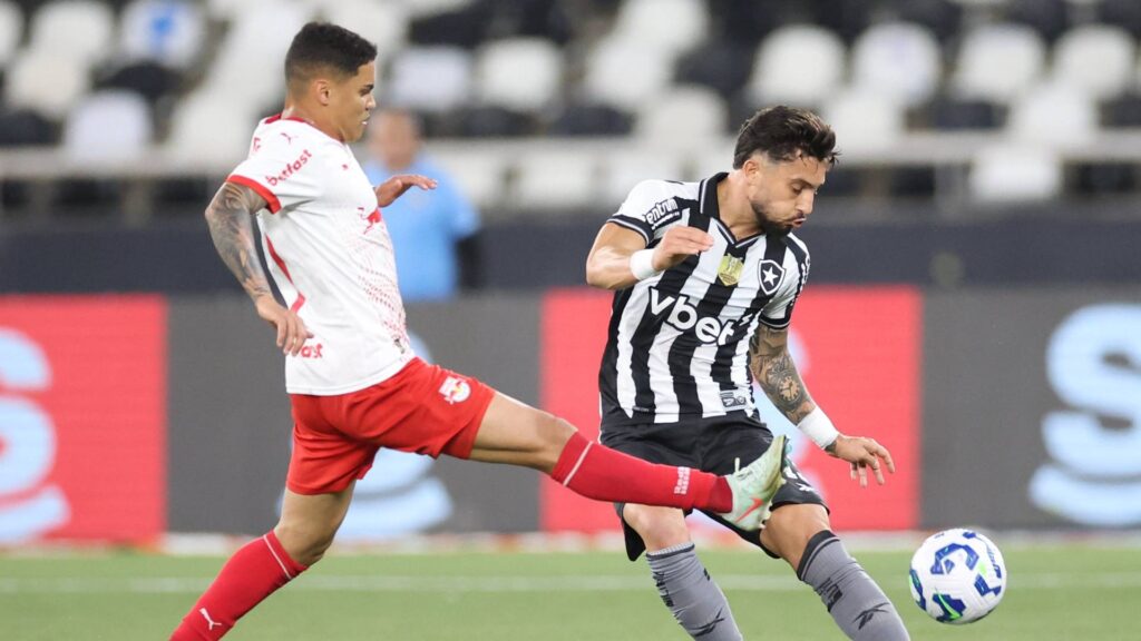 O Bragantino terá uma missão complicada na Copa do Brasil. Foto: Vitor Silva/Botafogo.