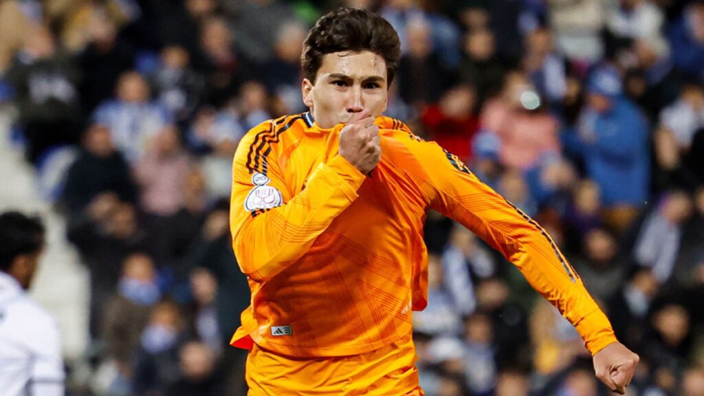 Gonzalo García comemora gol pelo Real Madrid