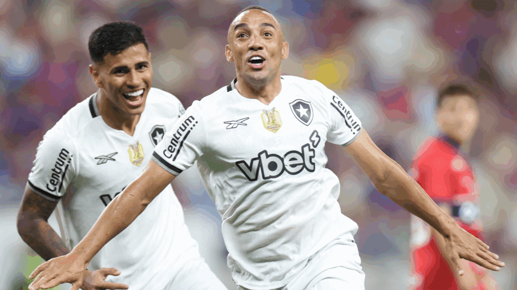 Marçal marcou dois gols na goleada do Botafogo contra o Fortaleza