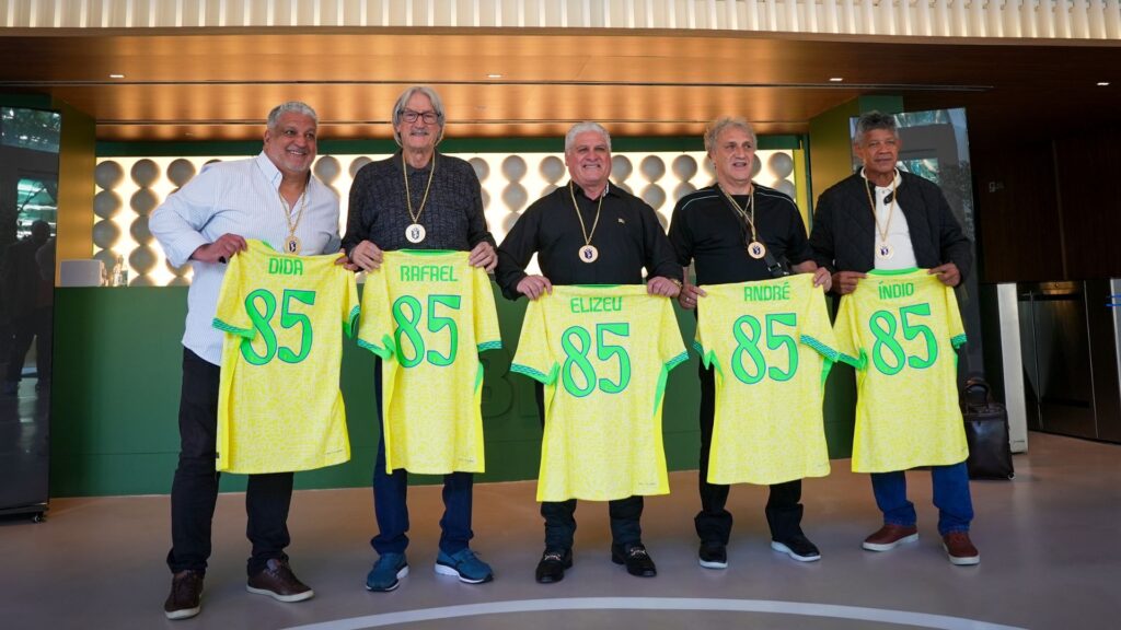 Jogadores campeões de 1985 pelo Coritiba. Foto: Joilson Marconne/CBF
