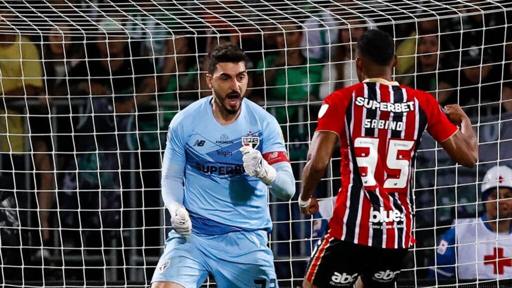 Rafael, goleiro do São Paulo