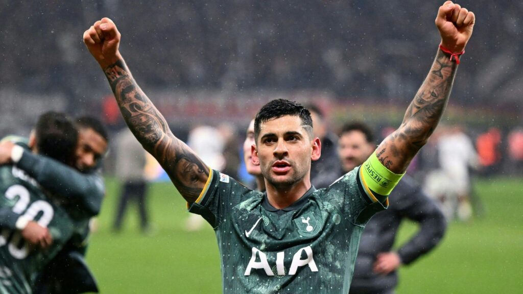 Cristian Romero, atacante do Tottenham (Foto: Kirill Kudryavtsev/AFP)