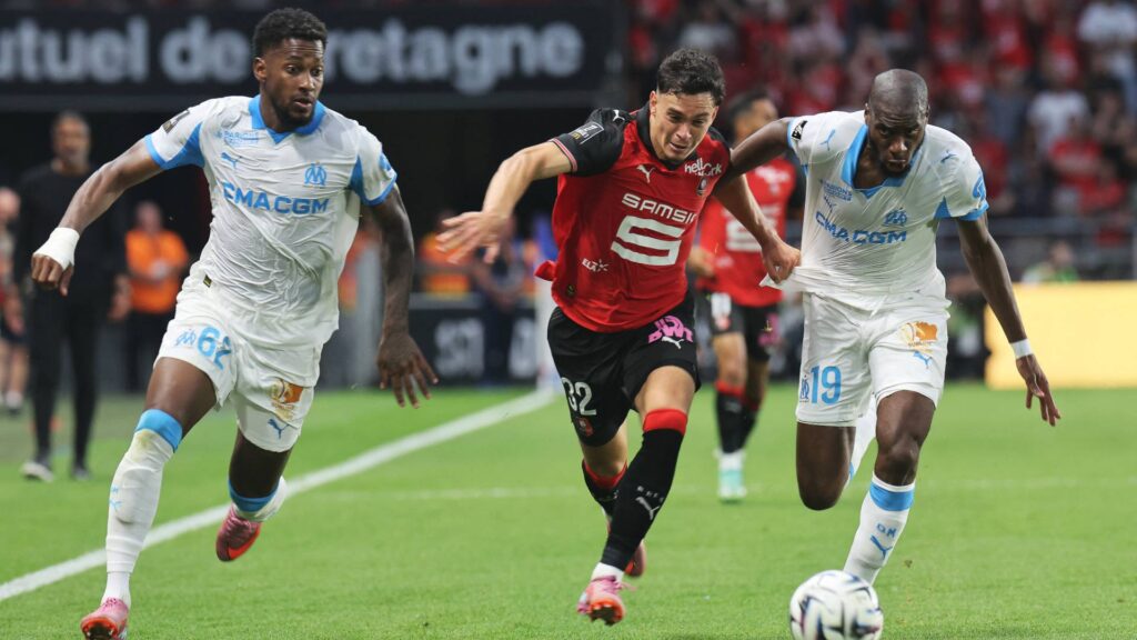 O Rennes largou com o pé direito na temporada. Foto: FRED TANNEAU / AFP