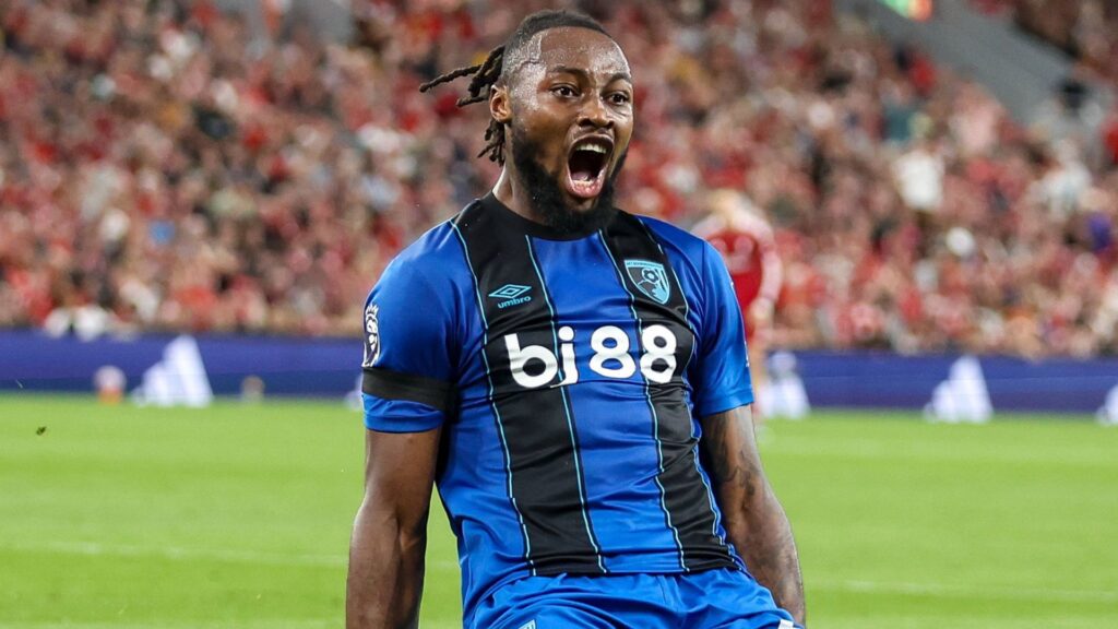 Antoine Semenyo, do Bournemouth, foi alvo de ataque racista (Foto: Reprodução)Antoine Semenyo, do Bournemouth, foi alvo de ataque racista em jogo contra o Liverpool (Foto: Reprodução)