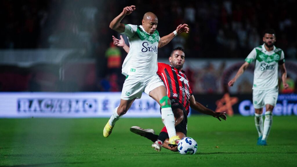Juventude e Vitória seguem brigando na parte de baixo da tabela. Foto: Fernando Alves/ECJ