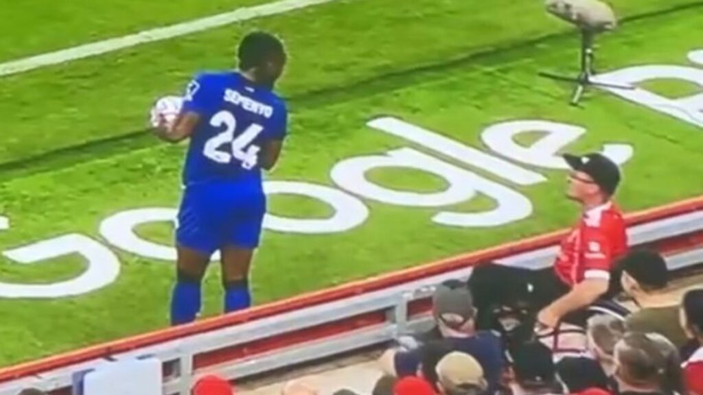 Semenyo sofreu ataques racistas de torcedor do Liverpool (Foto: Reprodução)