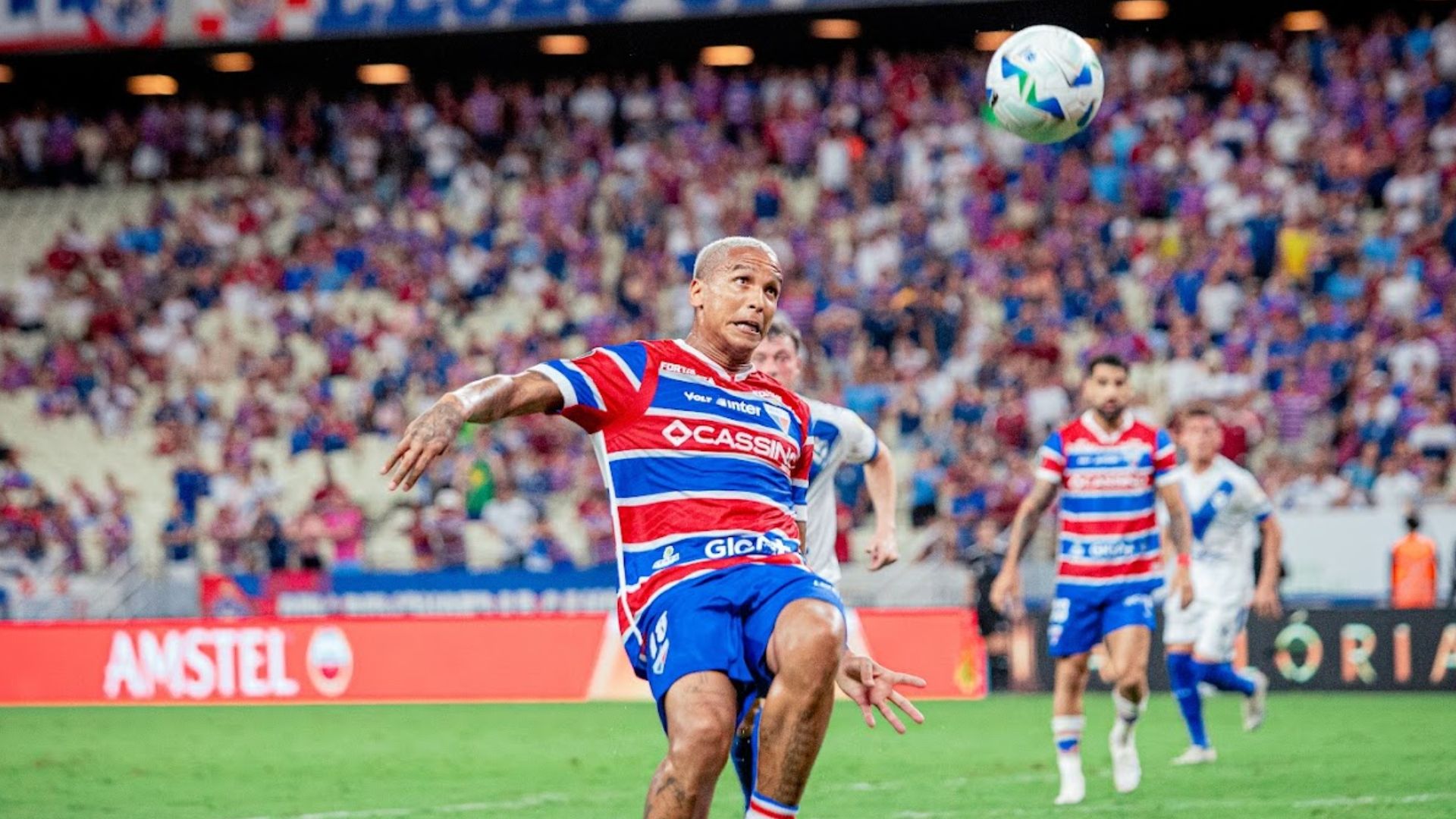 Deyverson, atacante do Fortaleza