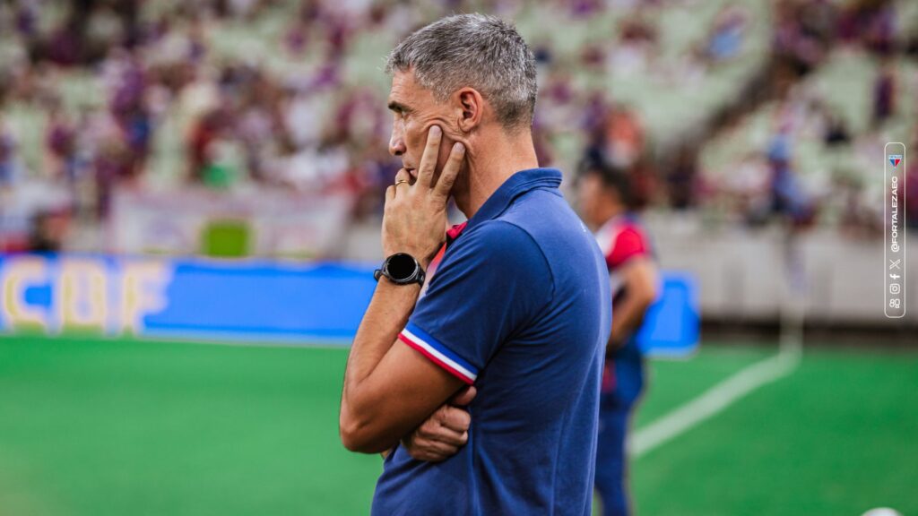 Vojvoda é o nome da vez no Santos.