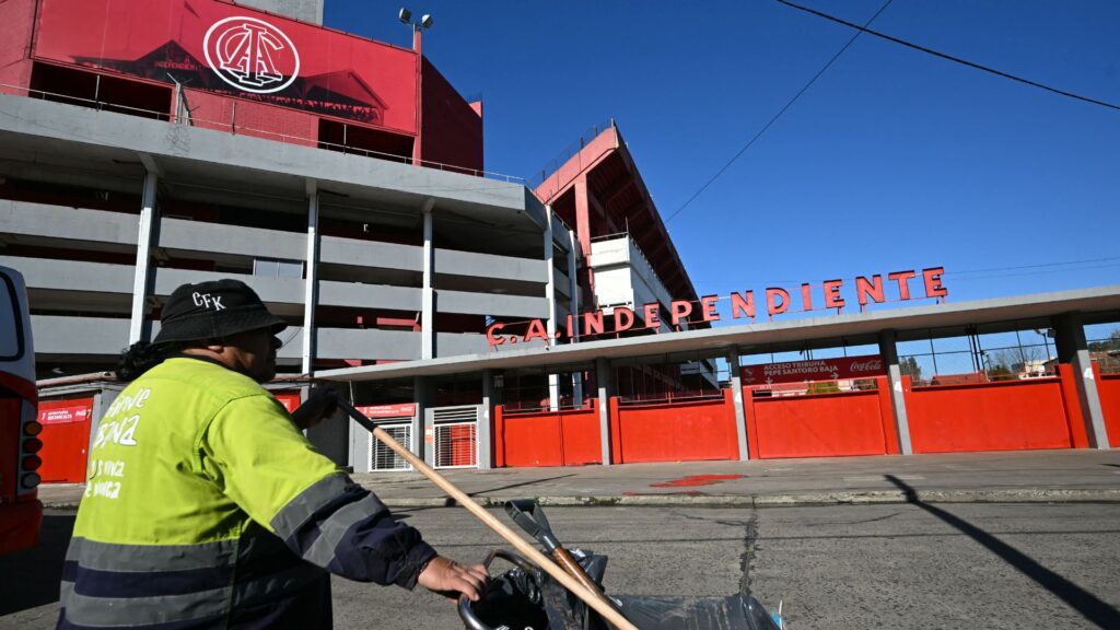 Estádio do Independiente foi palco de violência. Foto: Luis Robayo/AFP Fifa