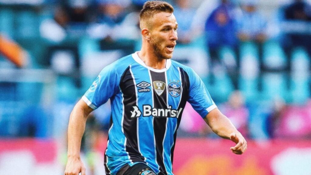 Arthur Melo acertou retorno para o Grêmio, clube que o revelou (Foto: Reprodução)