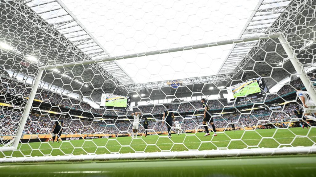 Hard Rock Stadium em Miami pode receber a 17ª rodada da La Liga. Foto: PATRICIA DE MELO MOREIRA / AFP