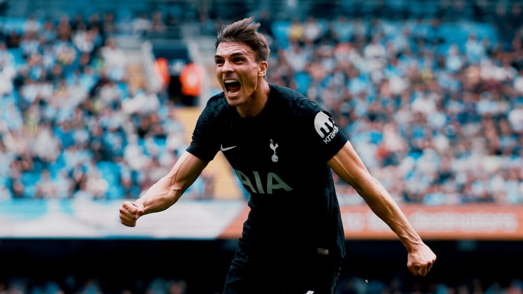 João Palhinha comemora gol do Tottenham