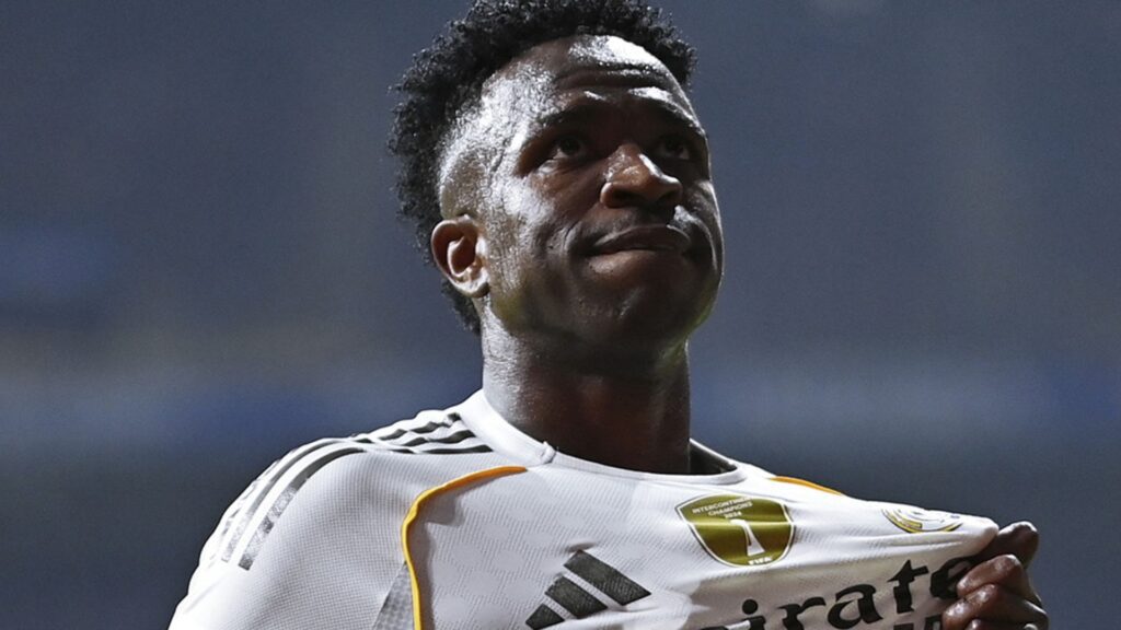 Vini Jr. comemora gol pelo Real Madrid