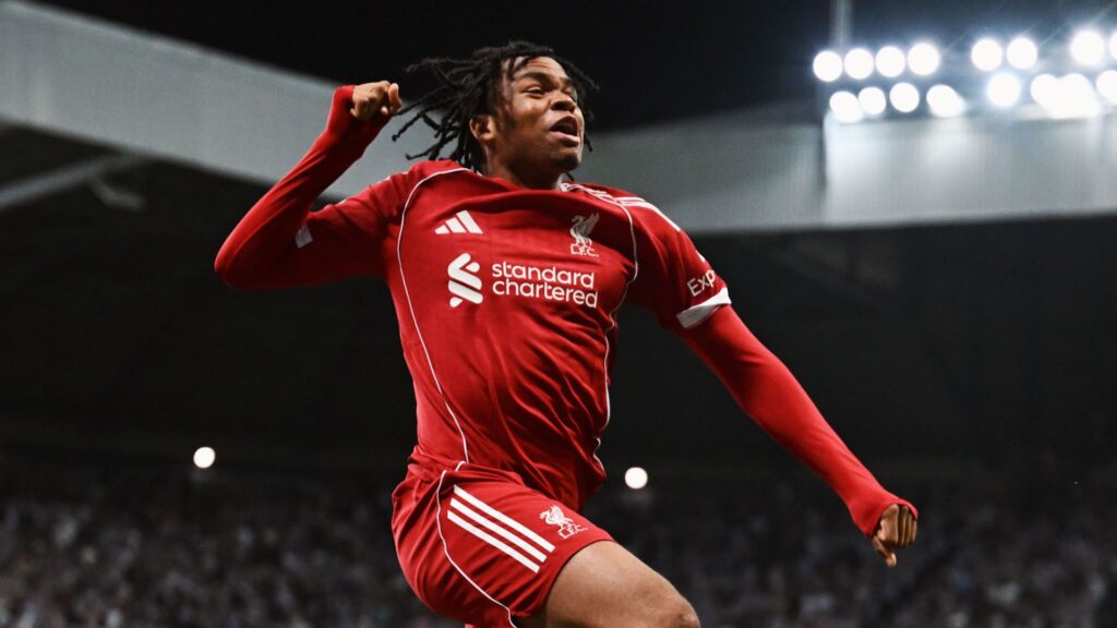 Liverpool venceu o Newcastle pelo Campeonato Inglês (Foto: Reprodução)