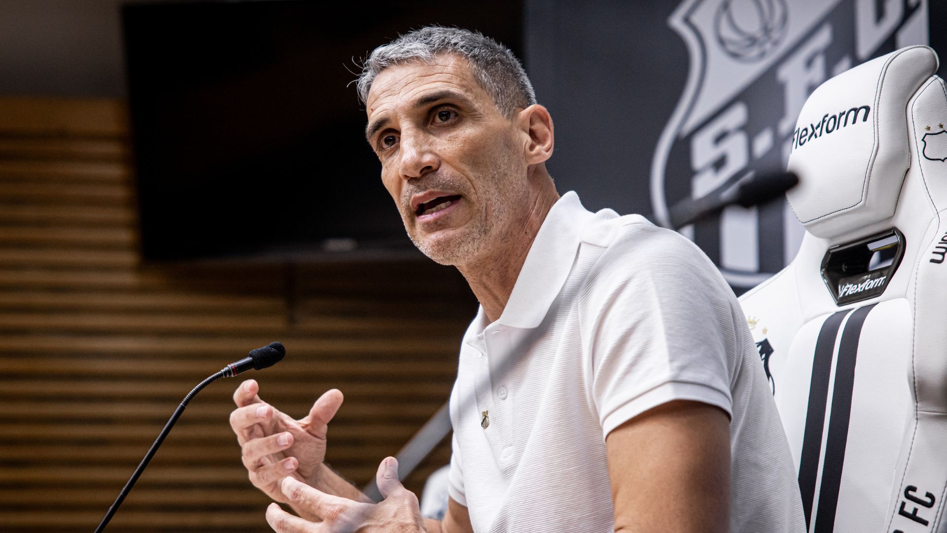 Juan Pablo Vojvoda, técnico do Santos