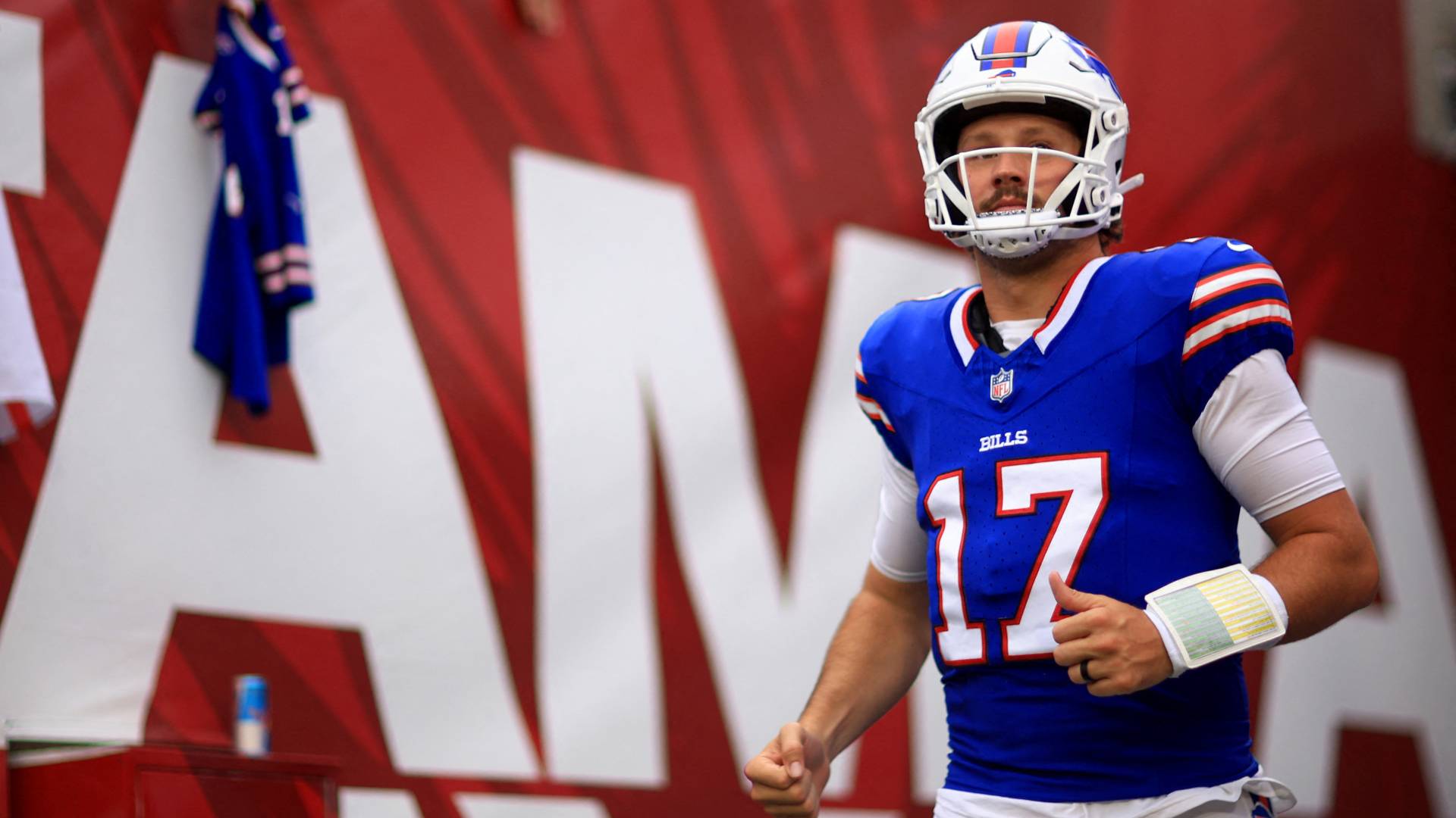 Josh Allen é cotado para brigar pelo posto de MVP na temporada da NFL. Foto: Mike Ehrmann / GETTY IMAGES NORTH AMERICA / Getty Images via AFP