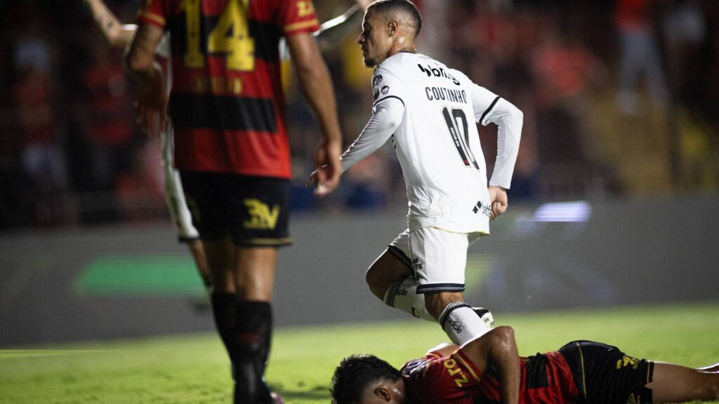 Coutinho marcou um dos gols da vitória dos cariocas. Fotos: Matheus Lima/Vasco.