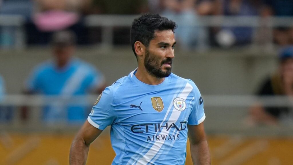 Ilkay Gündogan em campo pelo City