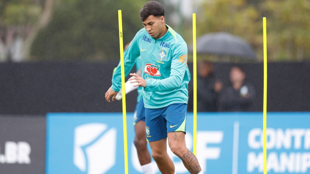 Kaio Jorge em treino da Seleção Brasileira